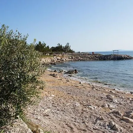 Beachfront 4526-2 Apartment